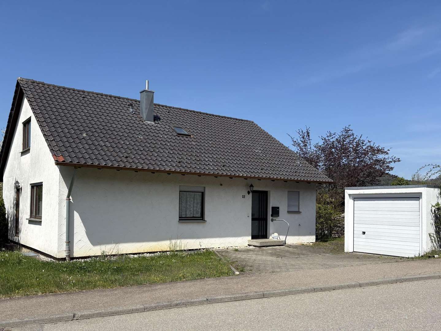 Außenansicht Außenansicht - Einfamilienhaus in 72336 Balingen mit 132m² kaufen