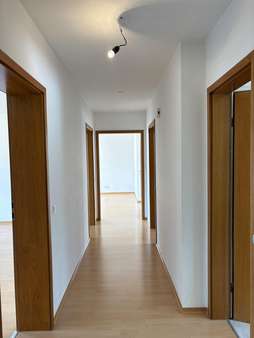 Flur EG - Zweifamilienhaus in 72417 Jungingen mit 180m² kaufen