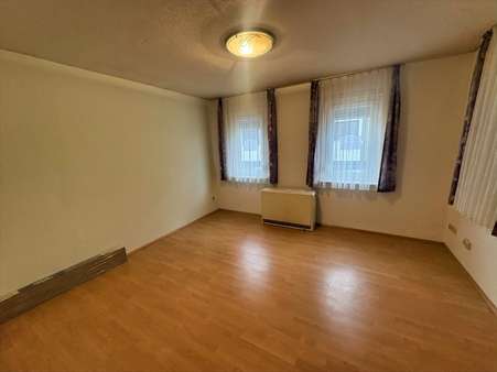 Zimmer EG - Doppelhaushälfte in 72461 Albstadt mit 103m² kaufen