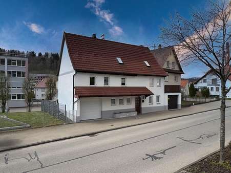 Außenansicht Außenansicht - Einfamilienhaus in 72461 Albstadt mit 98m² kaufen