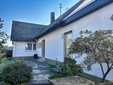 Außenansicht Außenansicht - Einfamilienhaus in 72351 Geislingen mit 143m² kaufen