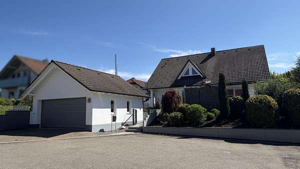 Außenansicht Außenansicht - Einfamilienhaus in 72461 Albstadt mit 154m² kaufen