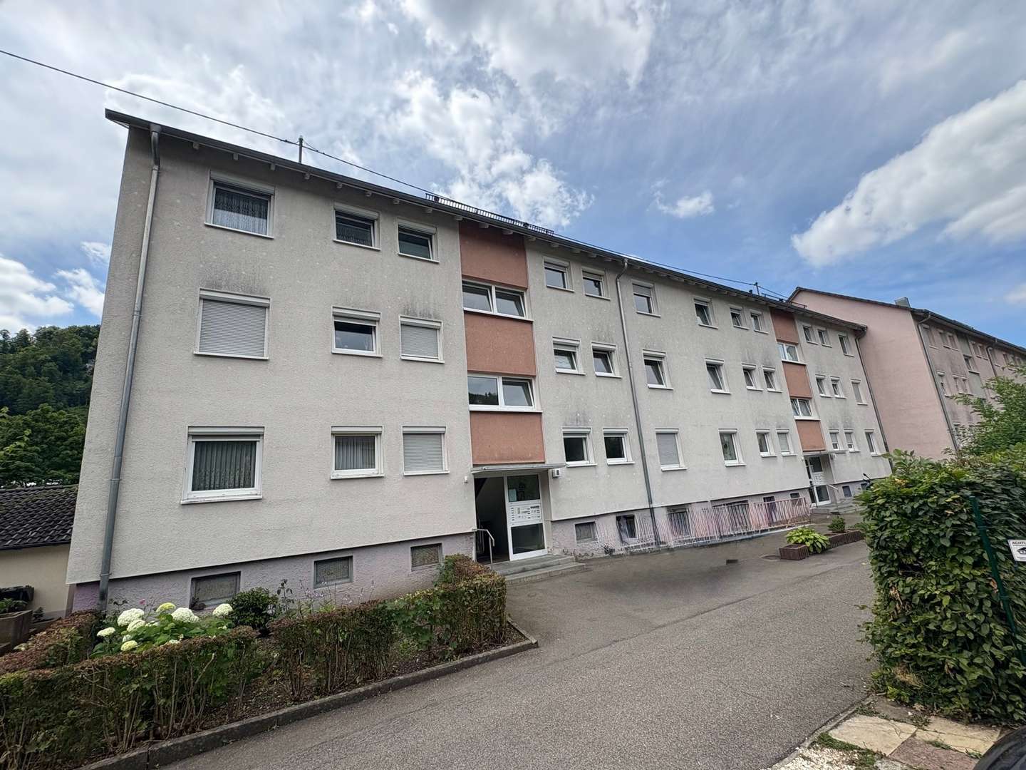 Hausansicht Hausansicht - Etagenwohnung in 72458 Albstadt mit 56m² kaufen