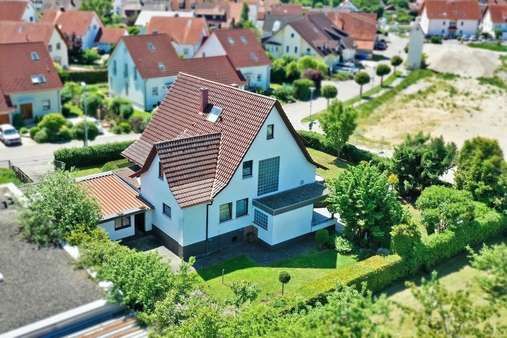 Außenansicht - Einfamilienhaus in 72406 Bisingen mit 169m² kaufen