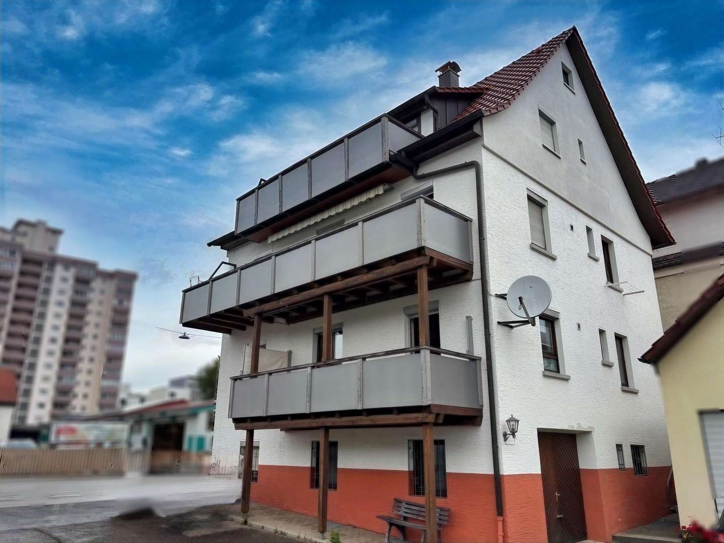 Hausansicht - Mehrfamilienhaus in 72458 Albstadt mit 240m² kaufen