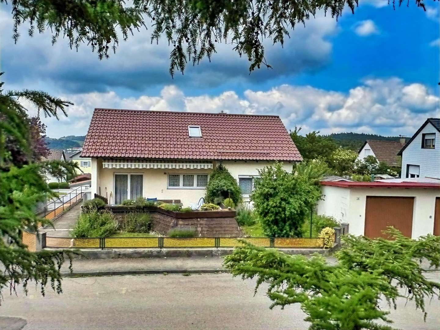 Außenansicht - Einfamilienhaus in 72461 Albstadt mit 120m² kaufen