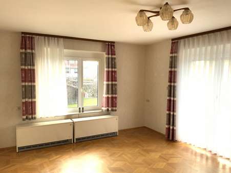 Wohnzimmer - Einfamilienhaus in 72336 Balingen mit 95m² kaufen