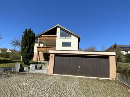 Vorderansicht - Einfamilienhaus in 72469 Meßstetten mit 286m² kaufen