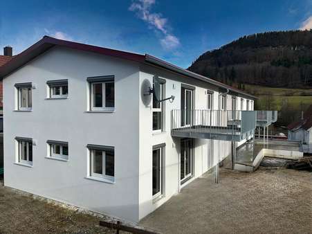 Außenansicht - Erdgeschosswohnung in 72459 Albstadt mit 81m² kaufen