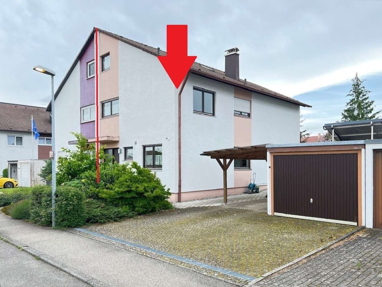 Eingangsbereich und Garage Eingangsbereich und Garage - Doppelhaushälfte in 88444 Ummendorf mit 131m² kaufen