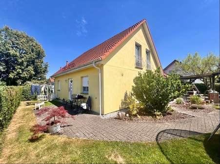 Westansicht Westansicht - Einfamilienhaus in 88484 Gutenzell-Hürbel mit 129m² kaufen