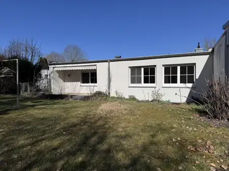 Ruhig gelegener Bungalow mit zweiter Wohneinheit