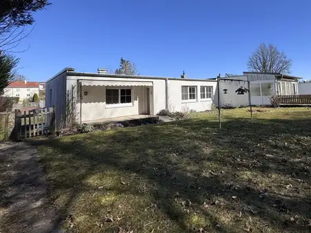Ruhig gelegener Bungalow mit zweiter Wohneinheit