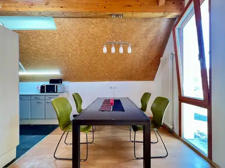 Einzigartig in Biberach - 4,5 Zimmer-Dachgeschosswohnung im Architektenhaus