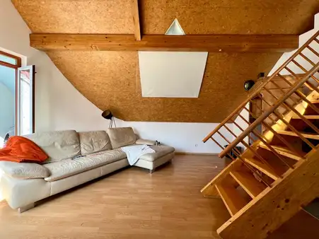 Einzigartig in Biberach - 4,5 Zimmer-Dachgeschosswohnung im Architektenhaus