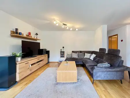 Perfekte Eigentumswohnung in familiärem Mehrfamilienhaus
