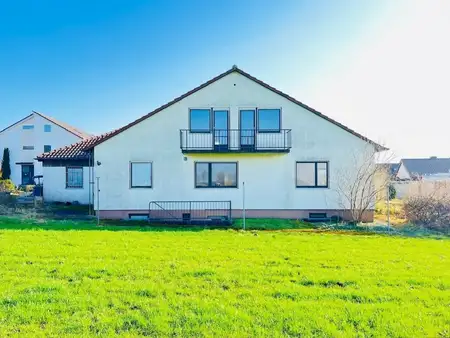 Geräumiges Einfamilienhaus am grünen Ortsrand von Biberach-Mettenberg
