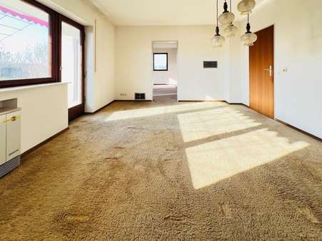 Wohnzimmer - Einfamilienhaus in 88400 Biberach mit 180m² kaufen