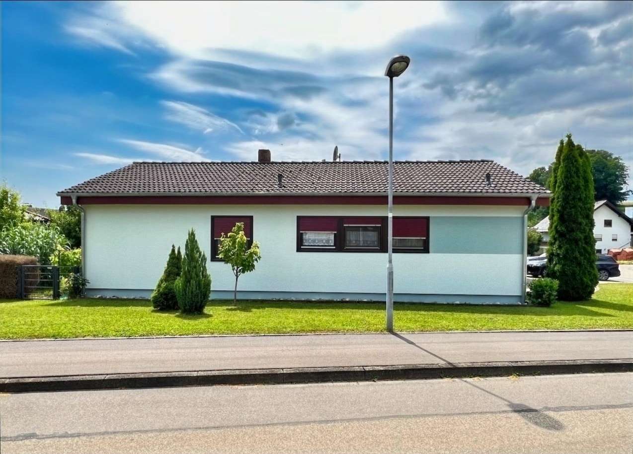 Seitenansicht - Einfamilienhaus in 88433 Schemmerhofen mit 99m² kaufen