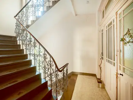 Kulturdenkmal mit Kapitalstärke – historisches Mehrfamilienhaus in Top Lage