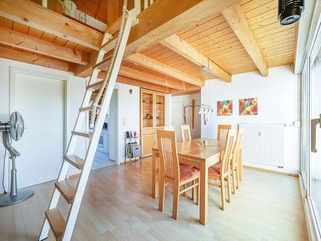 Wohn- und Essbereich  - Dachgeschosswohnung in 76661 Philippsburg mit 78m² kaufen