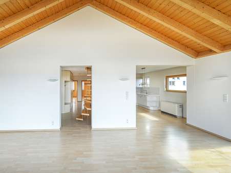 Wohnbereich Übersicht Wohnbereich Übersicht - Maisonette-Wohnung in 68753 Waghäusel (Kirrlach) mit 140m² kaufen