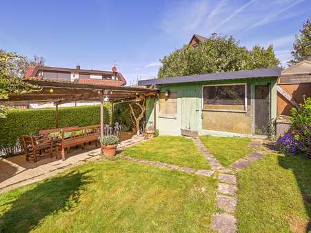 Garten mit Terrasse - Zweifamilienhaus in 76316 Malsch / Waldprechtsweier mit 133m² kaufen
