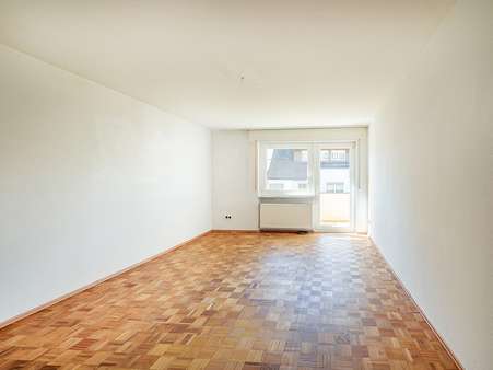 Wohnzimmer - Etagenwohnung in 76189 Karlsruhe / Daxlanden mit 71m² kaufen