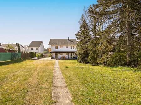 Garten Fassade - Einfamilienhaus in 76661 Philippsburg / Huttenheim mit 154m² kaufen
