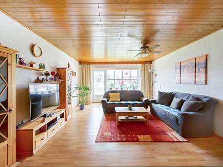 Wohnzimmer - Etagenwohnung in 68794 Oberhausen-Rheinhausen mit 123m² kaufen
