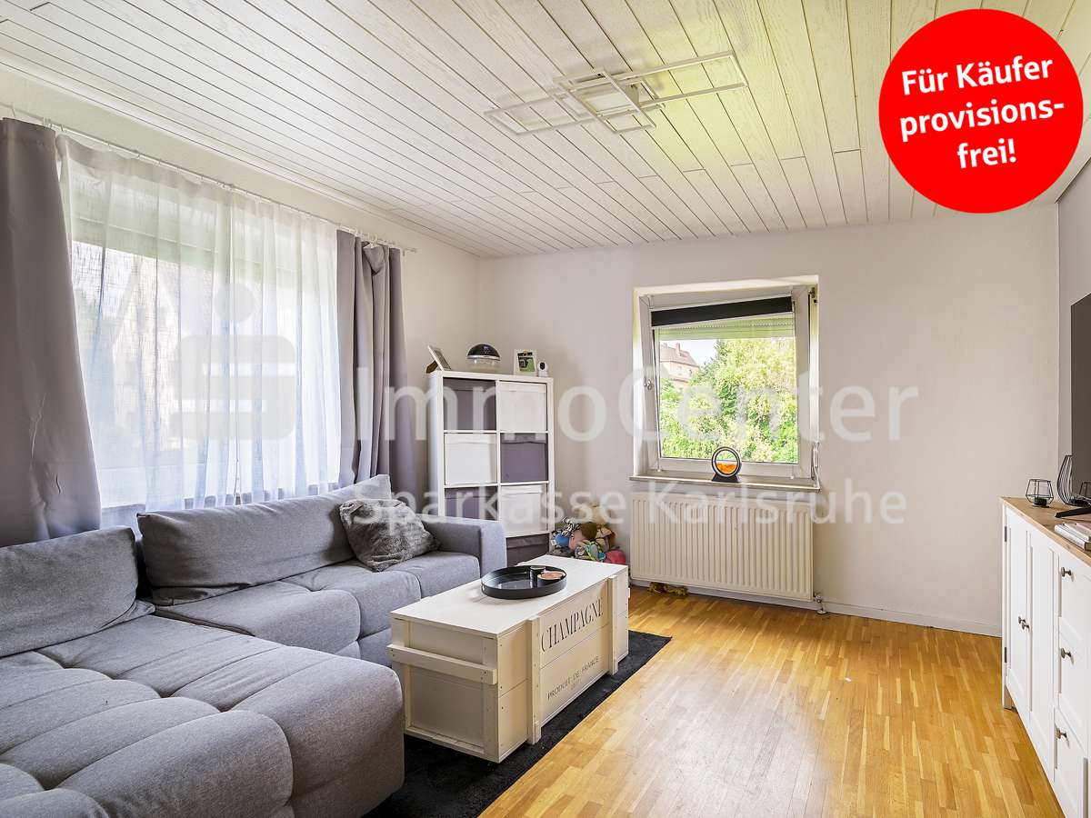 Wohnzimmer - Etagenwohnung in 76275 Ettlingen mit 50m² kaufen