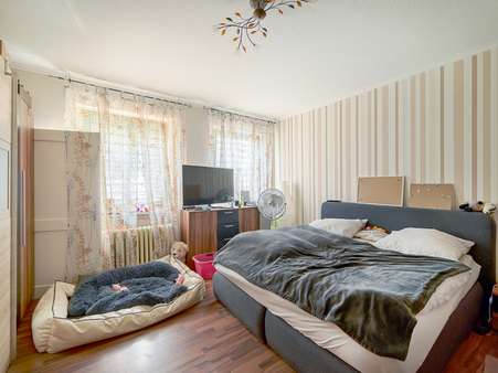 Schlafzimmer - Etagenwohnung in 76185 Karlsruhe mit 75m² kaufen