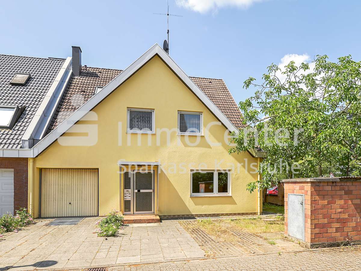 Hausansicht - Reihenendhaus in 76187 Karlsruhe / Nordweststadt mit 226m² kaufen