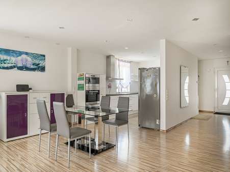 Essbereich Essbereich - Zweifamilienhaus in 76307 Karlsbad mit 230m² kaufen