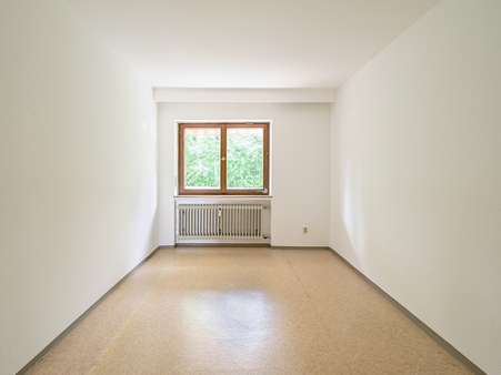 Zimmer 2 (Kind) Zimmer 2 (Kind) - Erdgeschosswohnung in 76228 Karlsruhe / Wolfartsweier mit 97m² kaufen