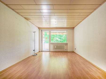 Wohnzimmer Wohnzimmer - Etagenwohnung in 76139 Karlsruhe mit 75m² kaufen