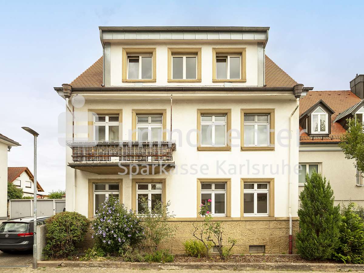Außenansicht Außenansicht - Einfamilienhaus in 76316 Malsch mit 242m² kaufen