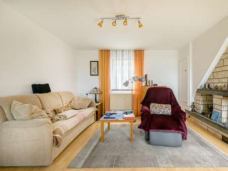 Wohnbereich Ansicht 2 - Etagenwohnung in 76356 Weingarten mit 73m² kaufen