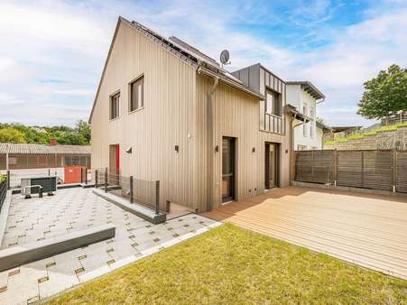 Fassade Terrasse Fassade Terrasse - Zweifamilienhaus in 76316 Malsch mit 222m² kaufen