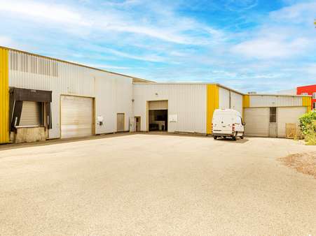 Aussenansicht - Lager mit Freifläche in 76646 Bruchsal mit 0m² kaufen