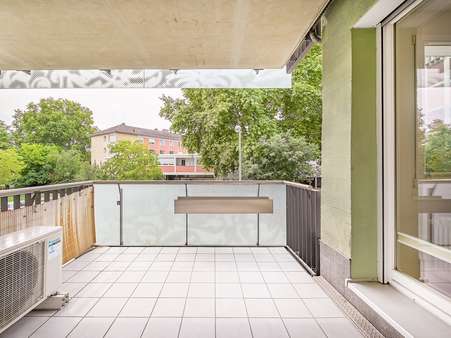 Balkon - Etagenwohnung in 76137 Karlsruhe mit 71m² kaufen