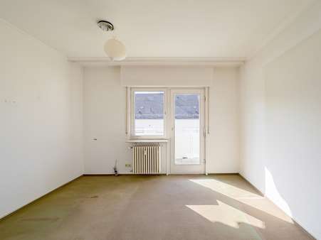 Zimmer 1 Zimmer 1 - Etagenwohnung in 76532 Baden-Baden mit 140m² kaufen