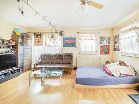 Wohnen EG Ansicht 1 - Zweifamilienhaus in 76307 Karlsbad mit 109m² kaufen