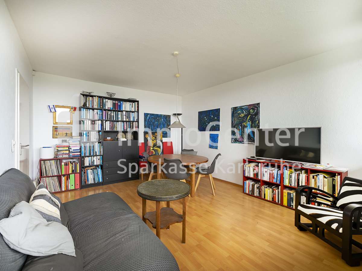 Wohnzimmer Ansicht 1  4 3 - Etagenwohnung in 76139 Karlsruhe / Waldstadt mit 57m² kaufen