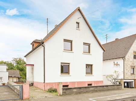 Fassade Fassade - Einfamilienhaus in 76187 Karlsruhe / Knielingen mit 133m² kaufen