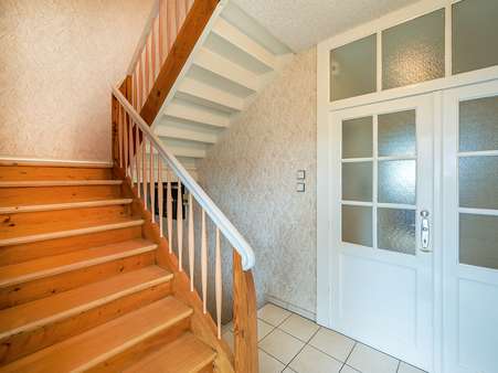 Treppenhaus Treppenhaus - Einfamilienhaus in 76187 Karlsruhe / Knielingen mit 133m² kaufen