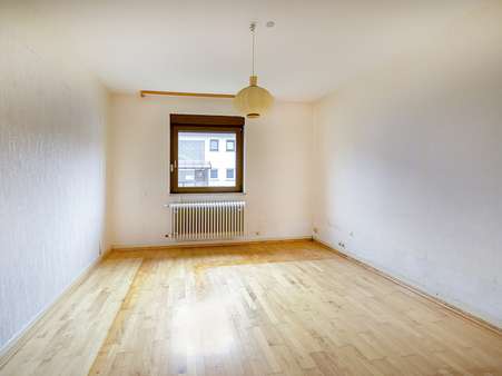 Zimmer 1 EG Zimmer 1 EG - Einfamilienhaus in 76187 Karlsruhe / Knielingen mit 133m² kaufen