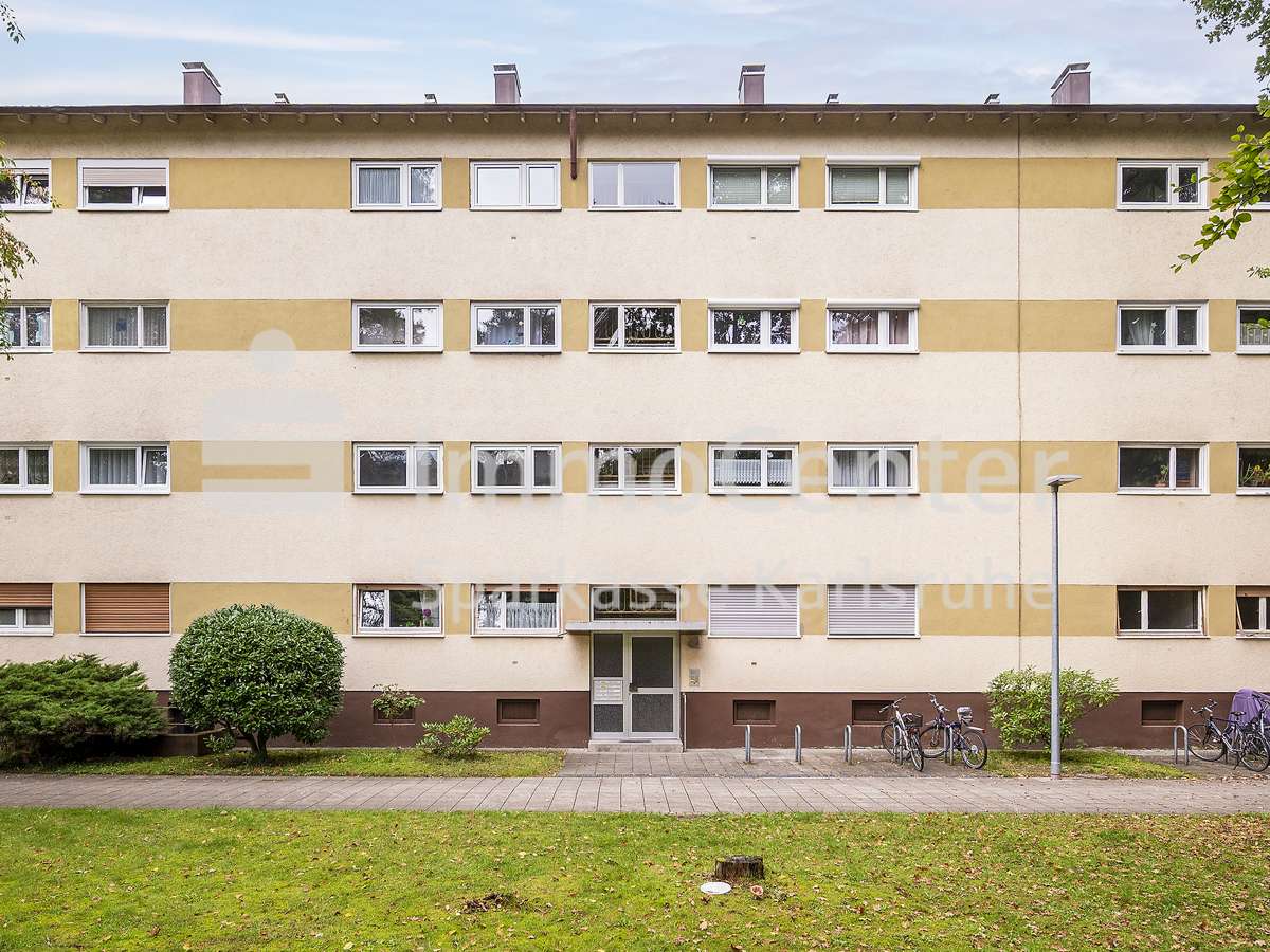 Außenansicht - Etagenwohnung in 76139 Karlsruhe / Waldstadt mit 66m² kaufen