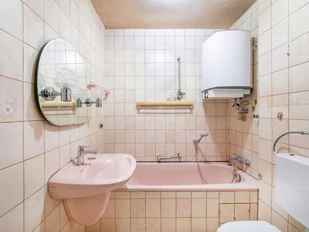 Bad - Etagenwohnung in 76139 Karlsruhe / Waldstadt mit 66m² kaufen