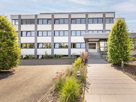 Fassade  Eingang - Bürofläche in 76135 Karlsruhe / Beiertheim-Bulach mit 273m² mieten